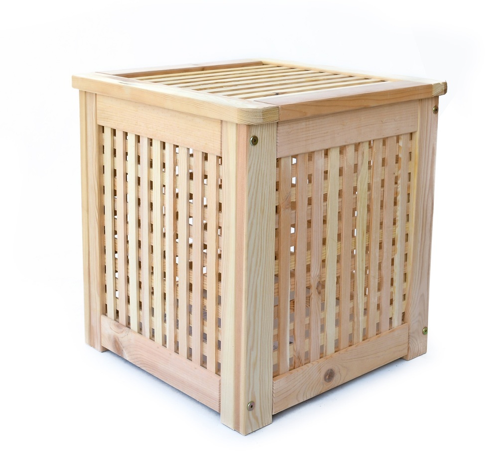 Lesena košara za perilo