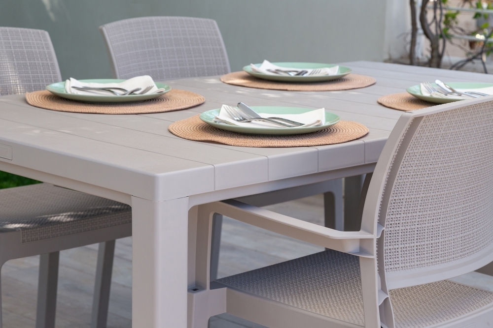 Plastična miza DAVIDE - siva