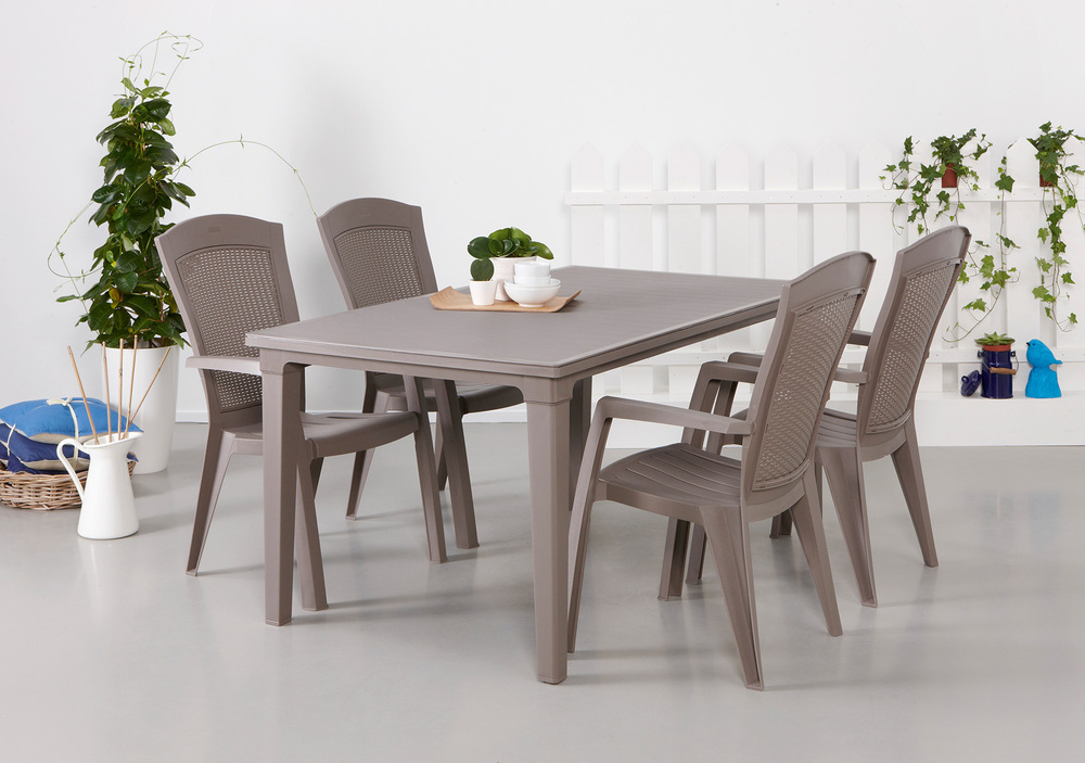 Plastični fotelj MINNESOTA - cappuccino