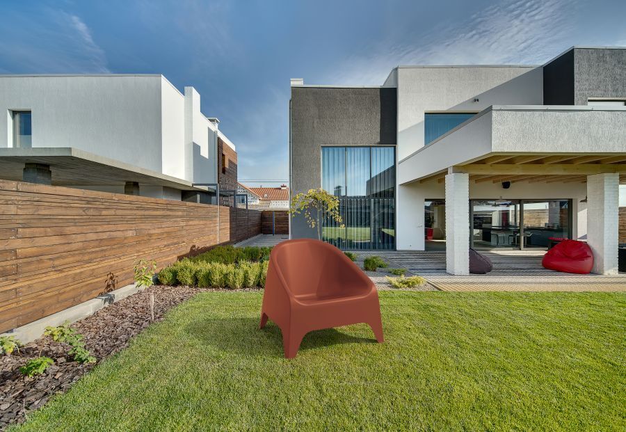 Plastični fotelj MATERA - terakota