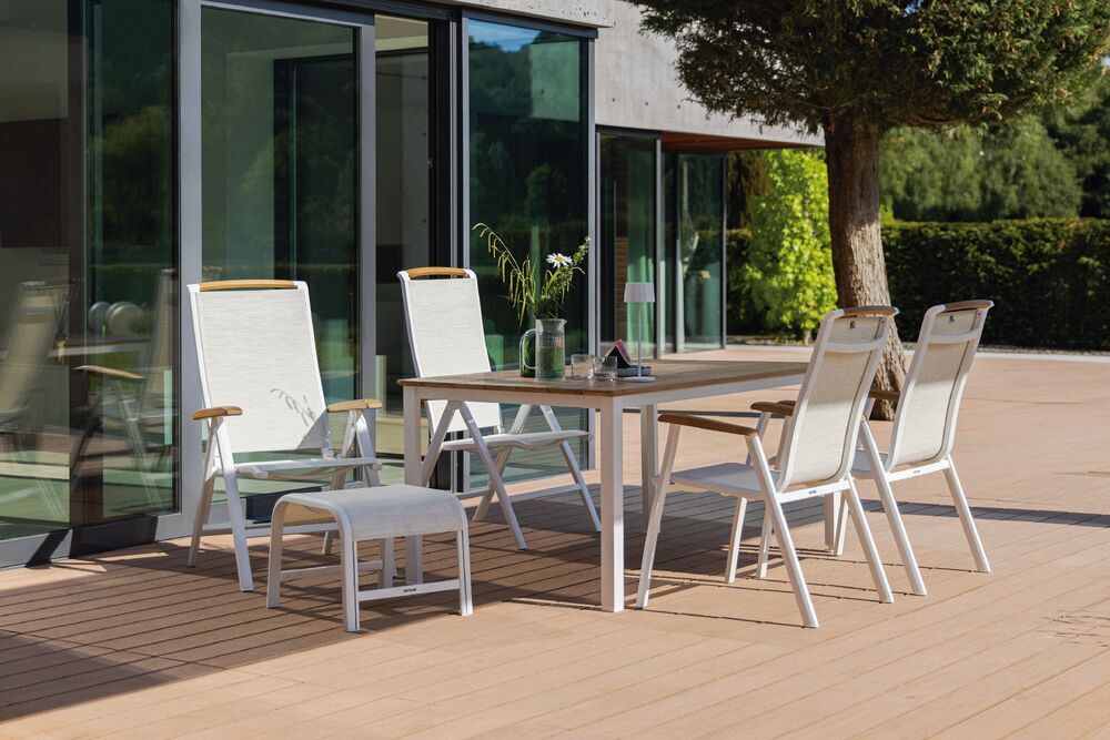 KETTLER MEMPHIS TEAK naslanjajoči se aluminijasti stol s tikovimi naslonjali - bela / bež