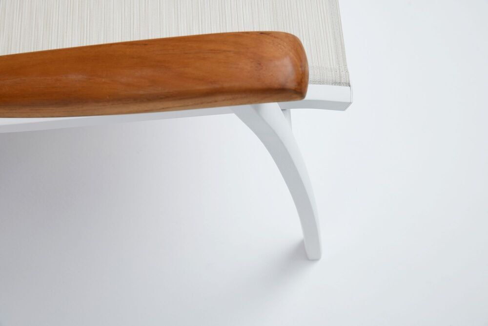 KETTLER MEMPHIS TEAK zložljiv aluminijast fotelj z naslonjali iz tikovine - bela / bež